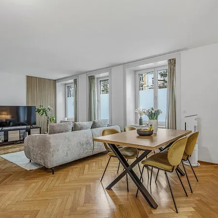 Im Stadtzentrum Gelegenes Mit Kingsize Bed Appartement Zurich