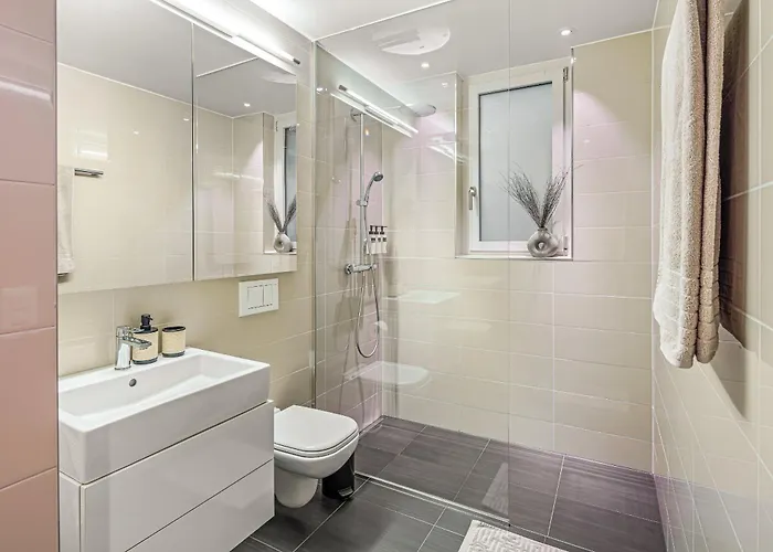 Im Stadtzentrum Gelegenes Mit Kingsize Bed Appartement