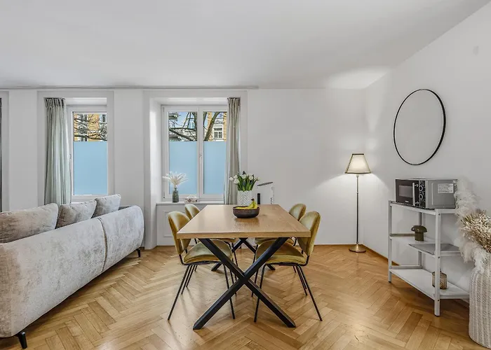 Im Stadtzentrum Gelegenes Mit Kingsize Bed Appartement