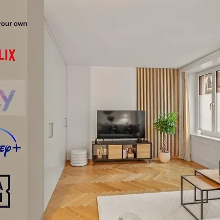 Im Stadtzentrum Gelegenes Mit Kingsize Bed Апартаменти *